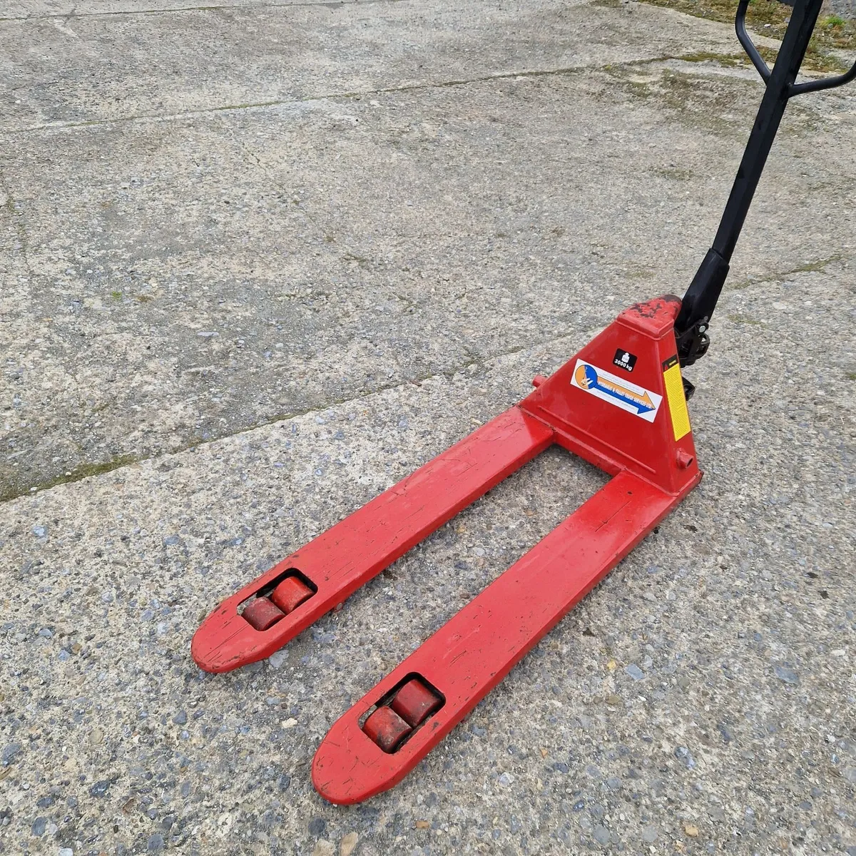 Hand Pallet Fork Truck - Image 4