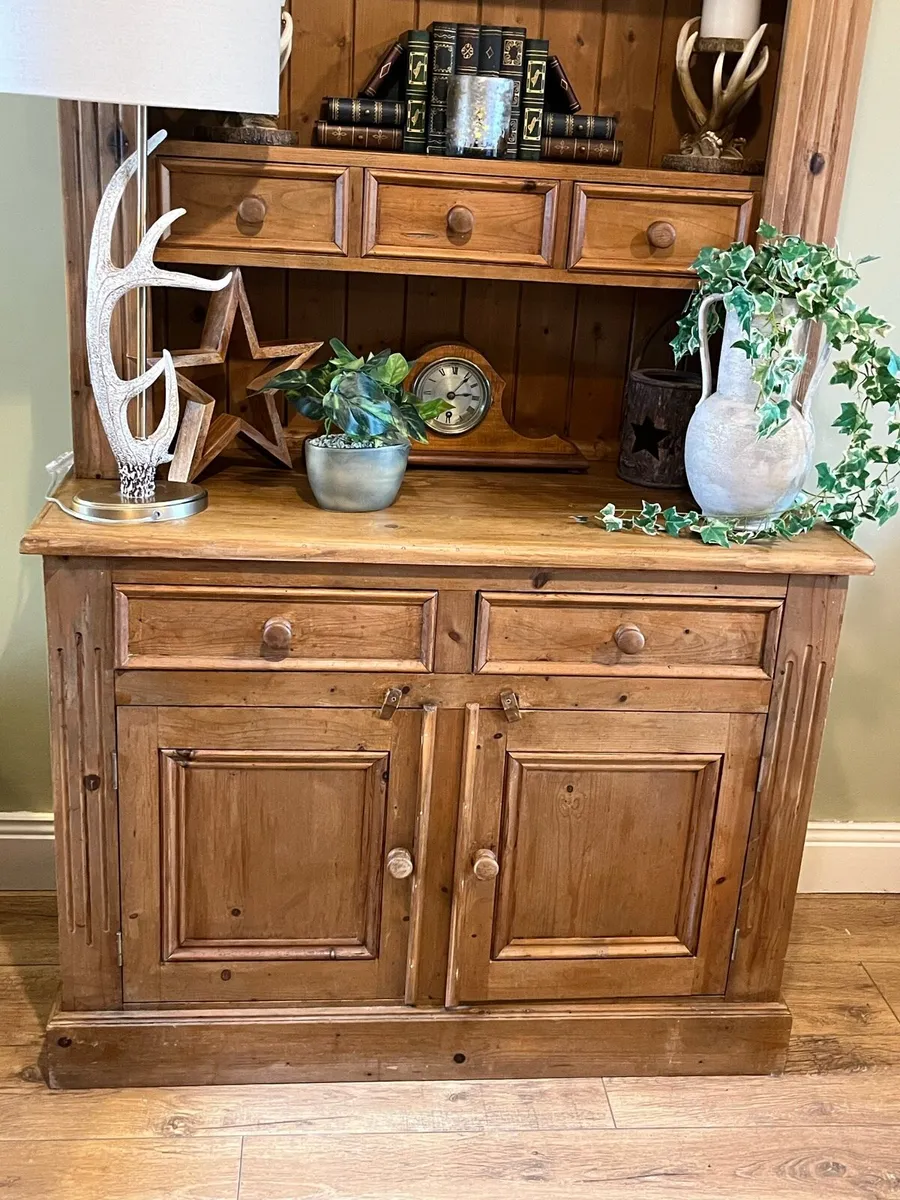 Dresser - Image 2