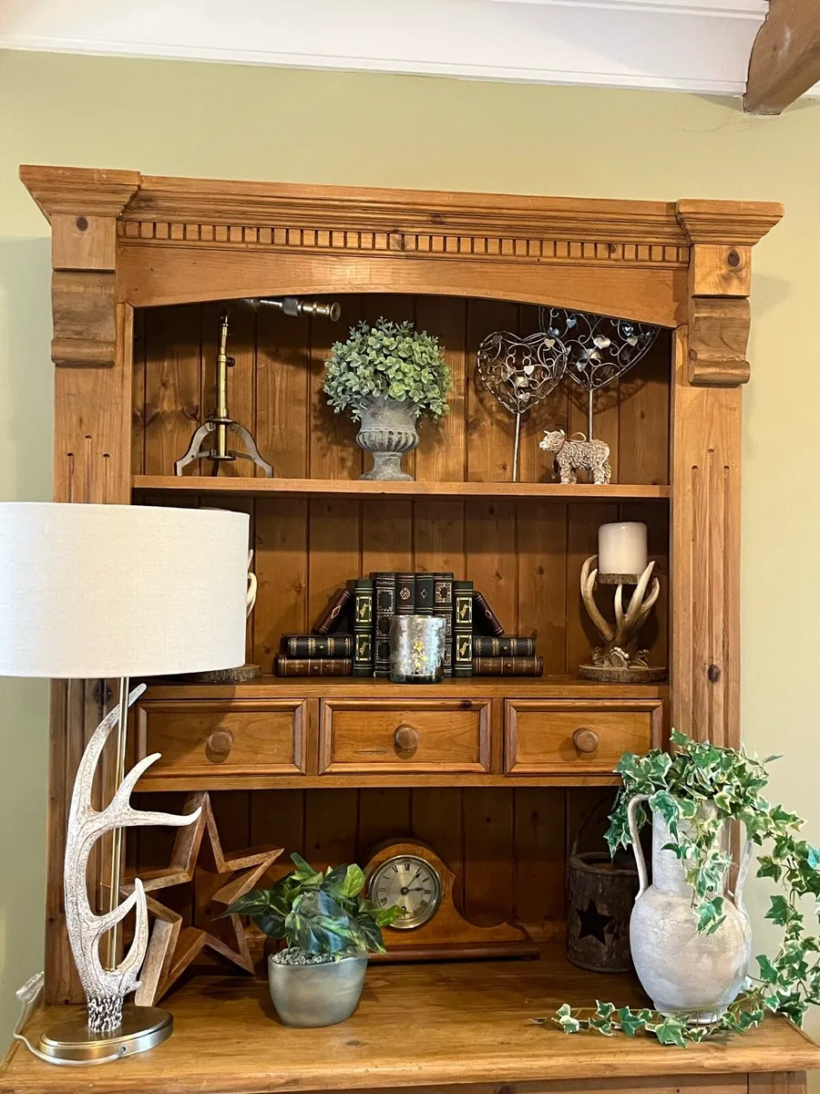 Dresser - Image 3