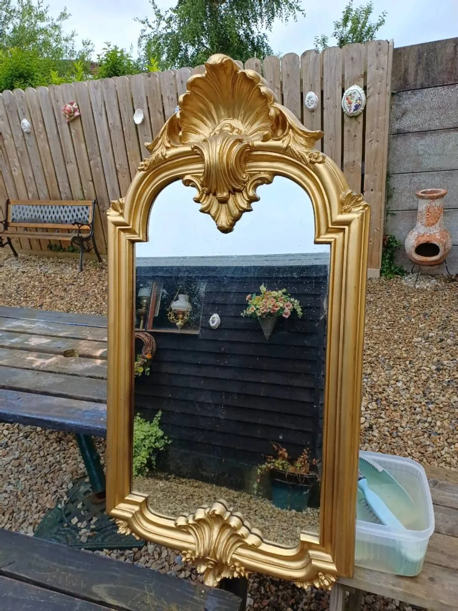 Vintage Gold Arched Framed Mirror - Image 3