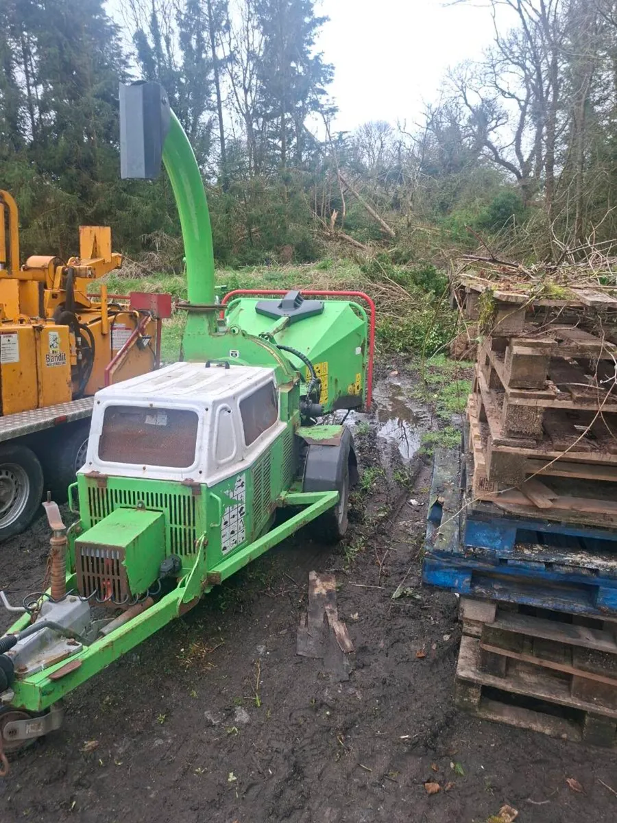 Wood chipper - Image 1