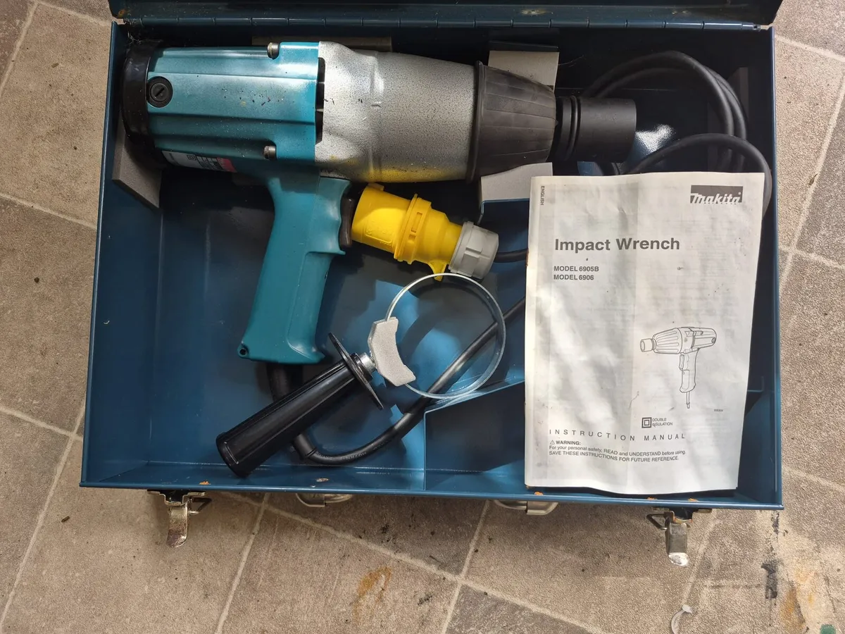 Makita heavy duty 3/4" impact wrench 110v - Image 3