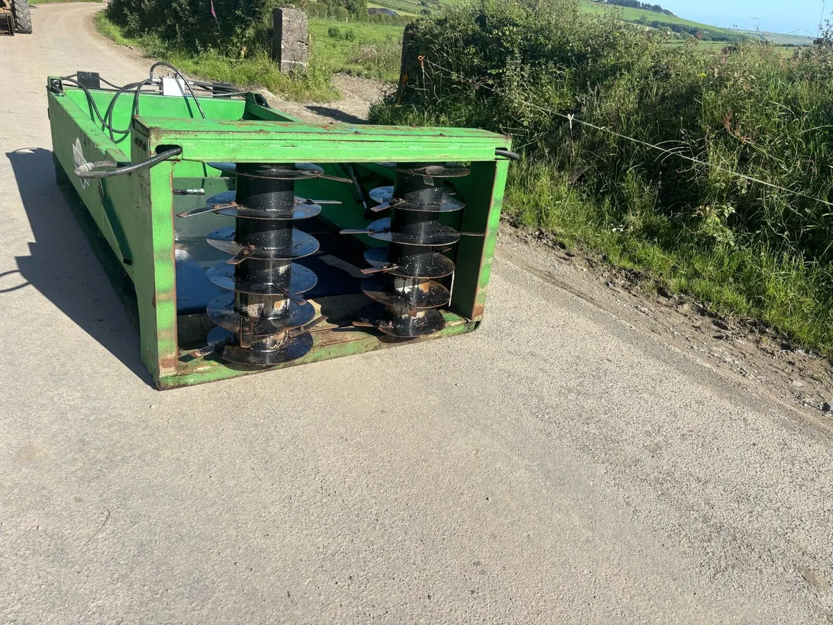 Spread A Bale - Image 4