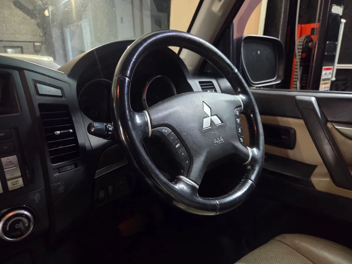 Mitsubishi Pajero 2008 - Image 4