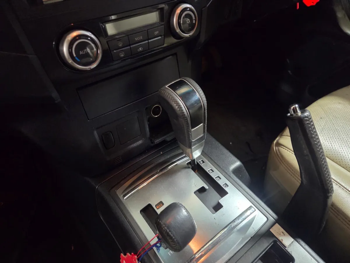 Mitsubishi Pajero 2008 - Image 3