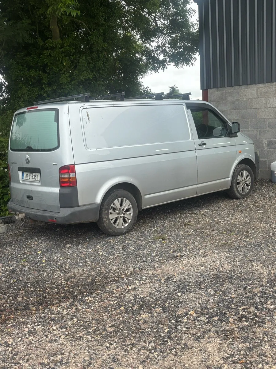 Volkswagen transporter 2.5 tdi - Image 1