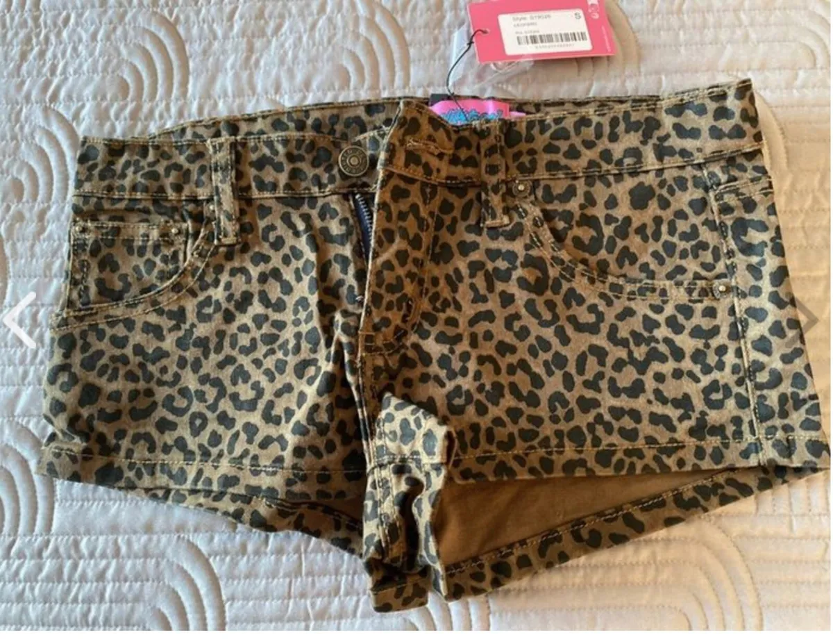 BNWT Edikted Leopard Printed Twill Micro Shorts - Image 1