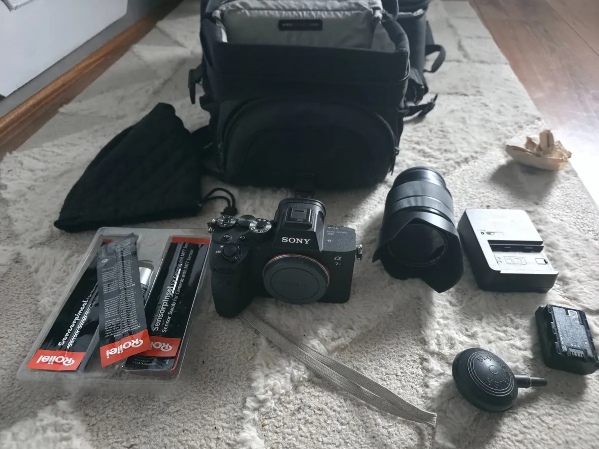 Sony a7rIV full frame camera Bundle - Image 1
