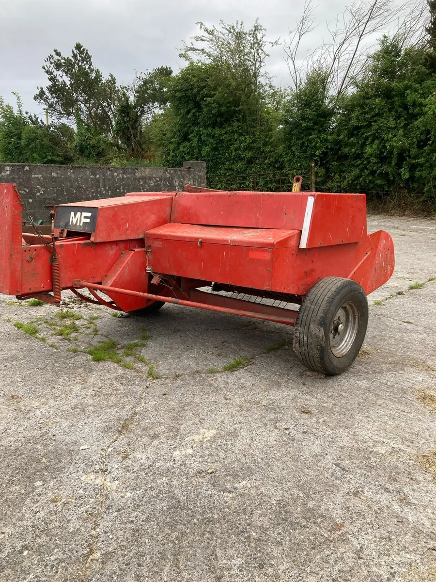 Massey Ferguson 124 Square Baler - Image 3