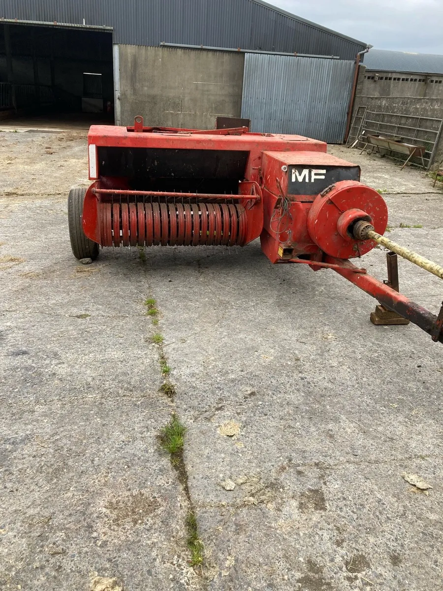 Massey Ferguson 124 Square Baler - Image 2