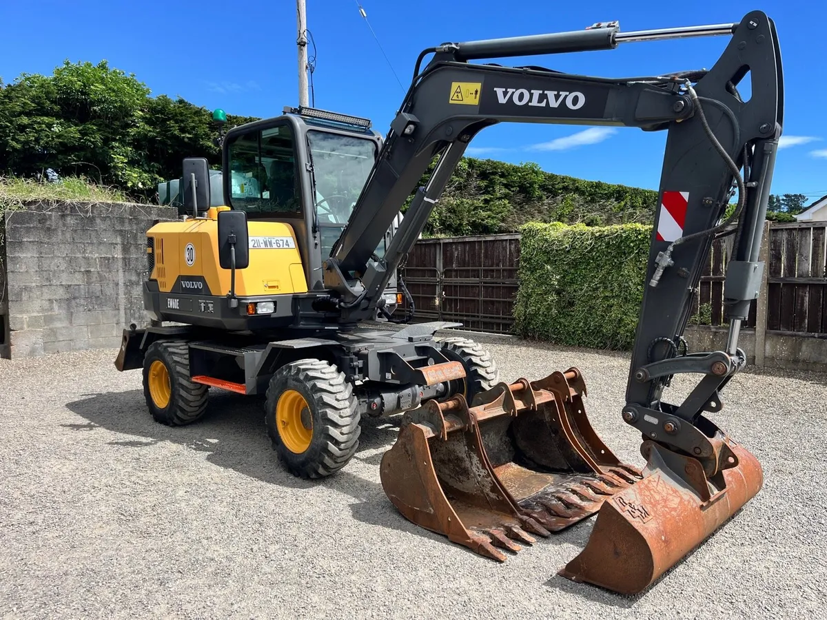 Volvo EW60E Rubber Duck - Image 2