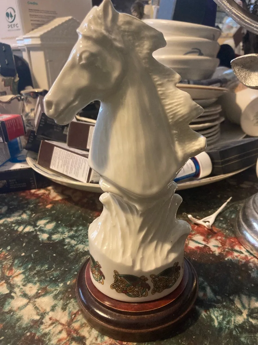 Cre Irish Celtic porcelain figures free postage - Image 4