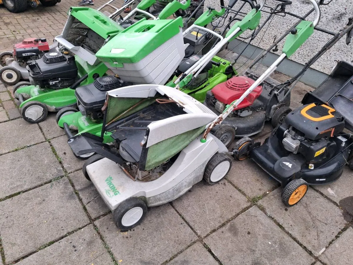 10 lawnmowers - Image 2