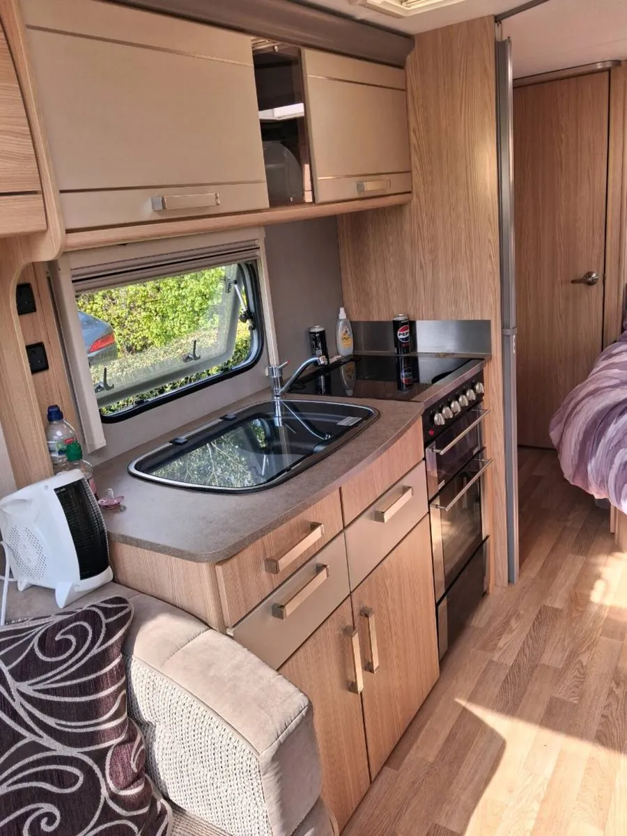 Coachman - Image 3