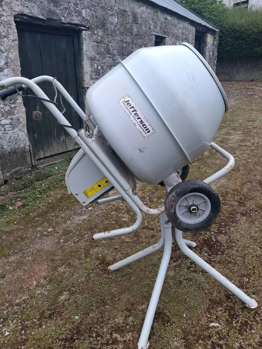 Electric cement  mixer - Image 2