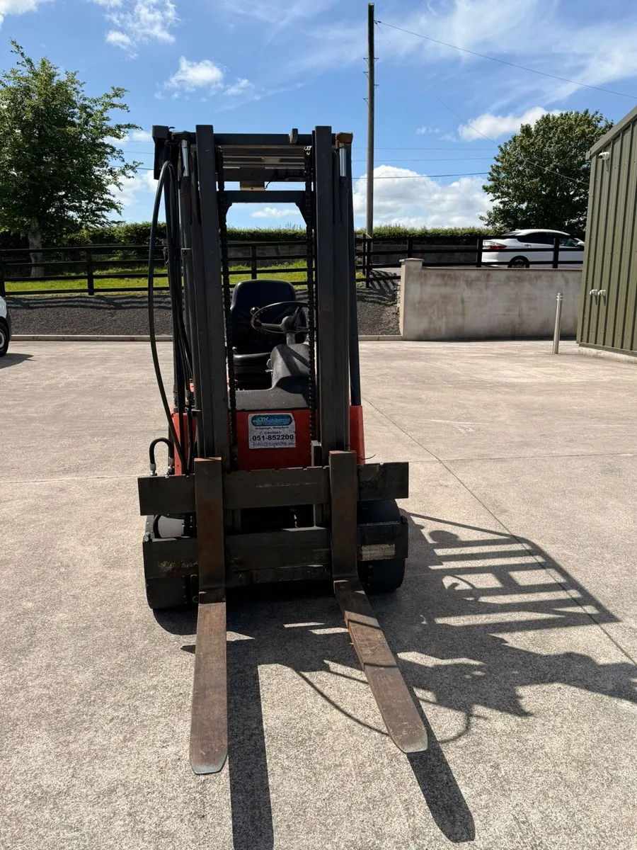 Electric 1 tonne low mast forklift - Image 2