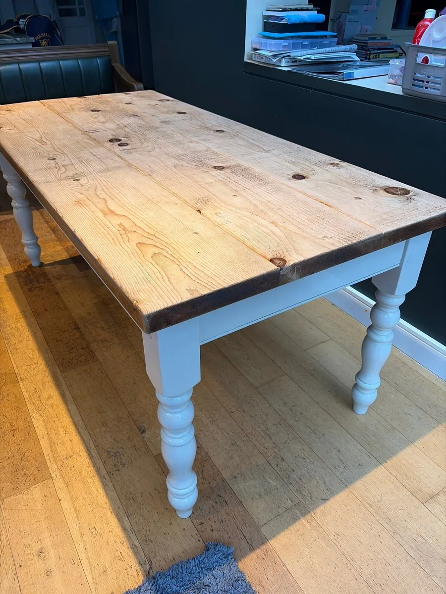 Dining table - Image 4