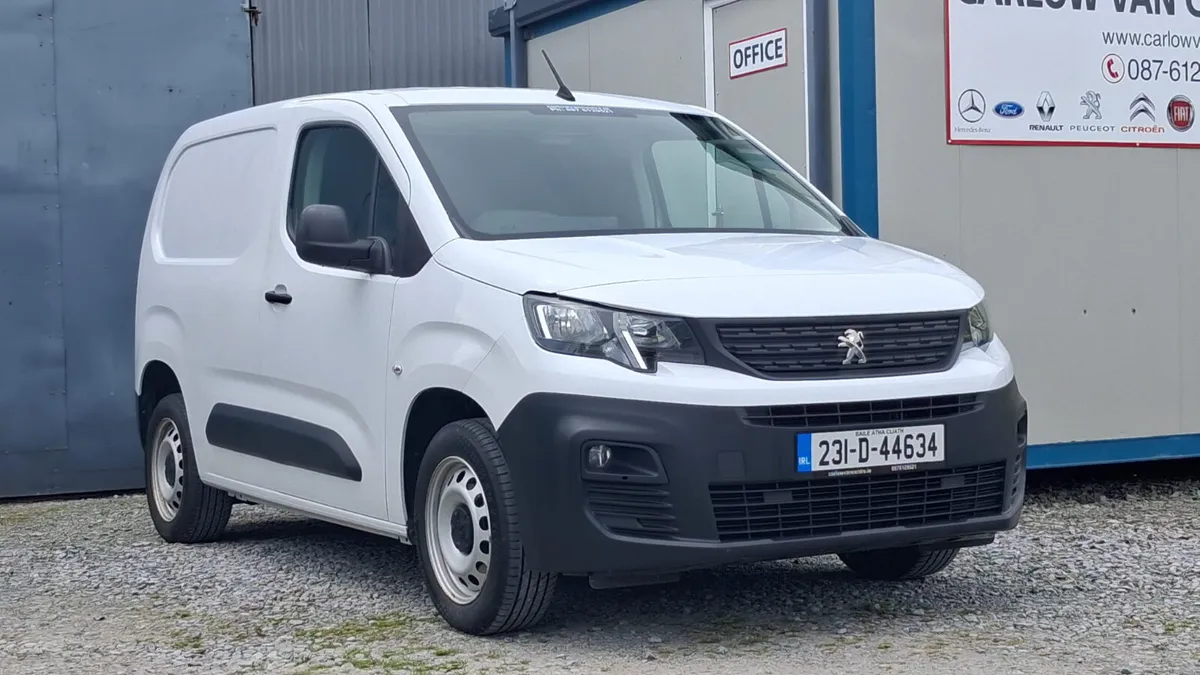 231 Peugeot Partner 1.5 blue hdi 100 Professional - Image 1