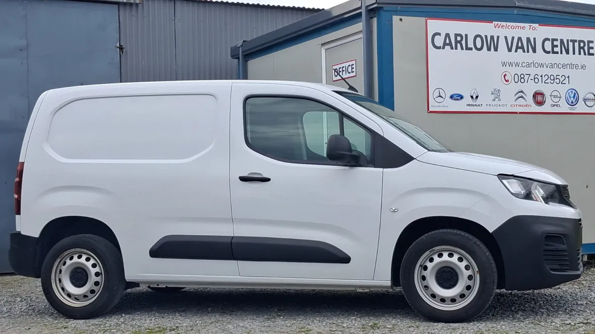 231 Peugeot Partner 1.5 blue hdi 100 Professional - Image 2