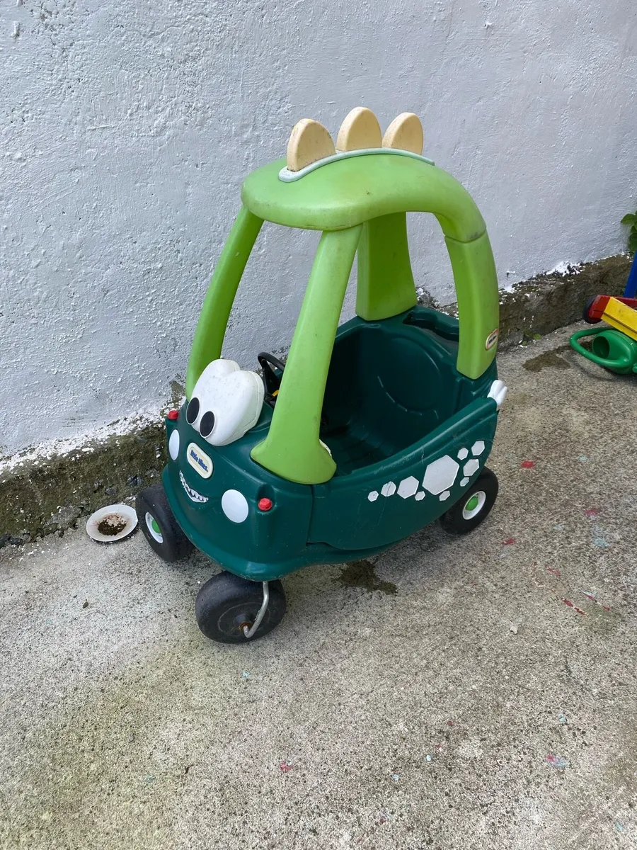 Toy car - Image 1