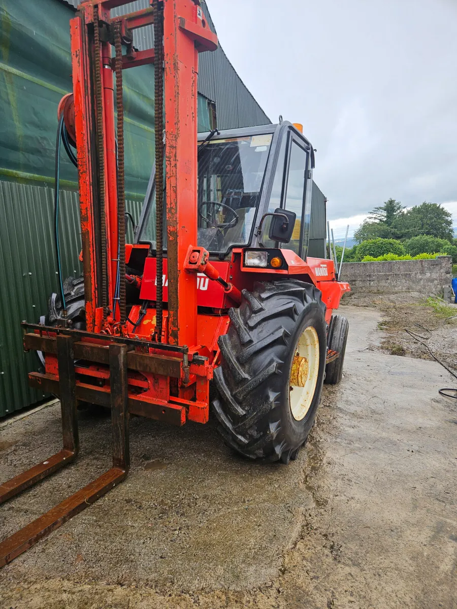 Forklift - Image 2