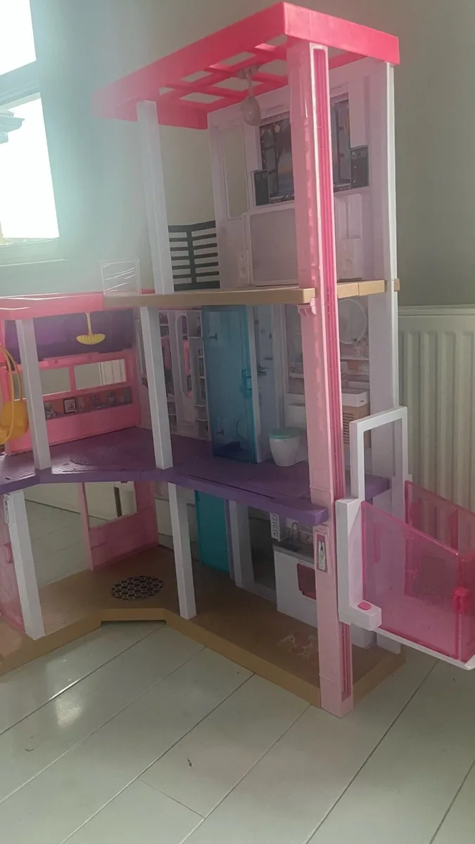 Barbie house - Image 3