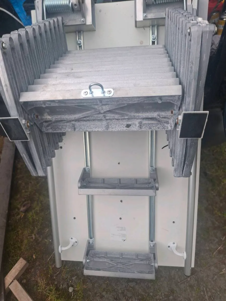 Concertina attic stairs - Image 2