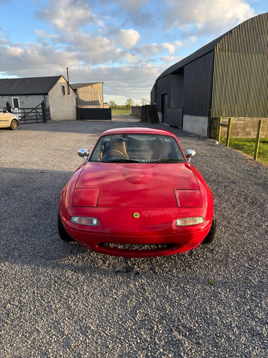 1992 Eunos Roadster (MX-5) V -Spec Rust free - Image 4