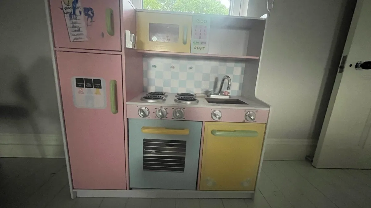 Wooden toy kitchen - Image 1