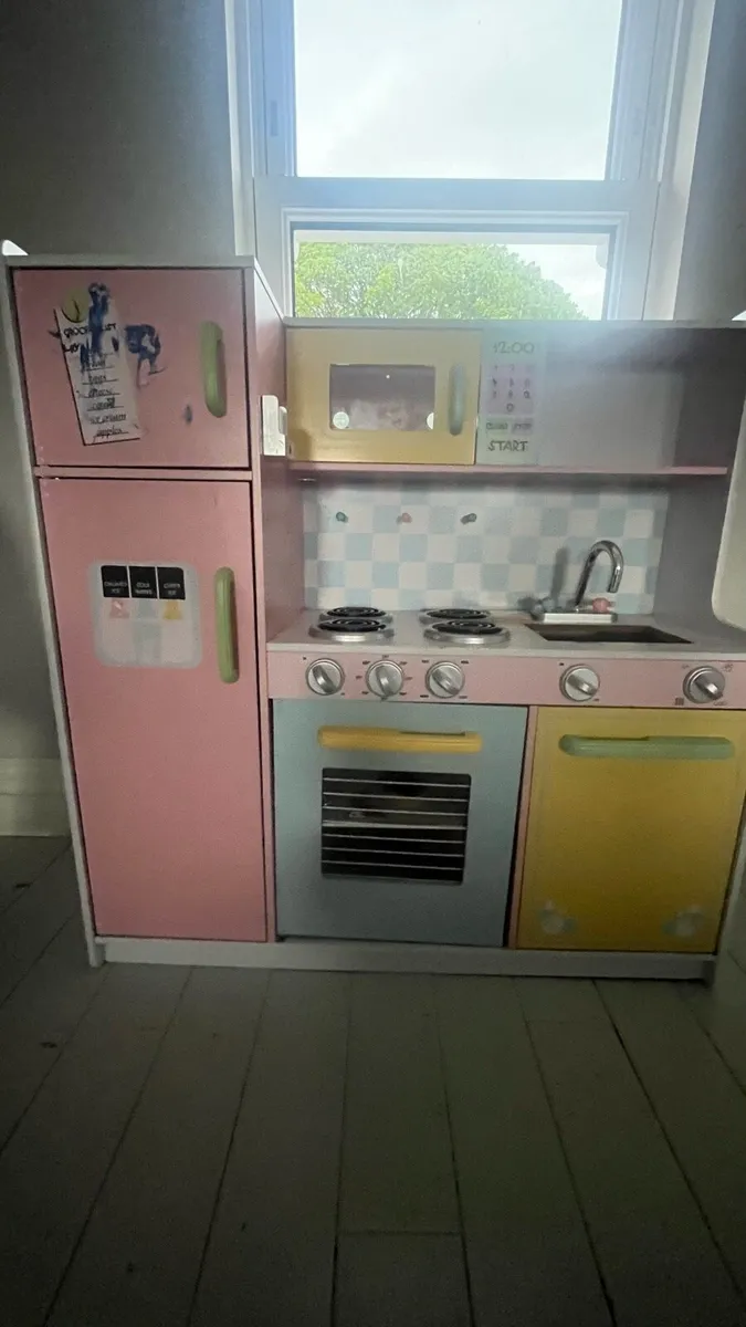 Wooden toy kitchen - Image 2