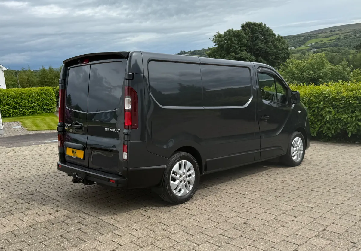 2021 (212Reg) Renault Trafic Sport Nav Automatic - Image 4