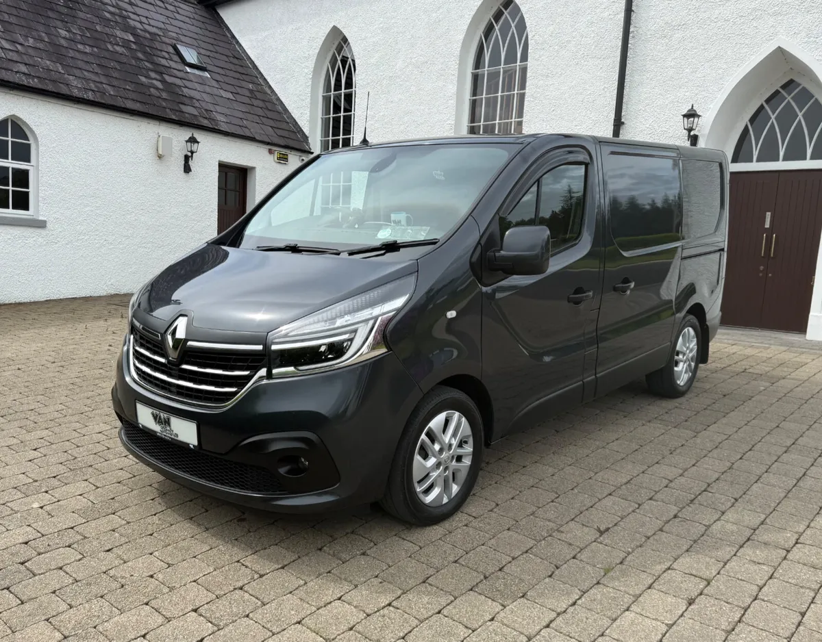 2021 (212Reg) Renault Trafic Sport Nav Automatic - Image 3