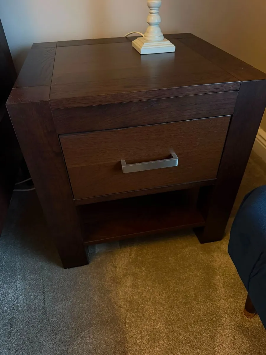 STUNNING LUXOR WALNUT BEDROOM SUITE - COMPLETE SET - Image 4