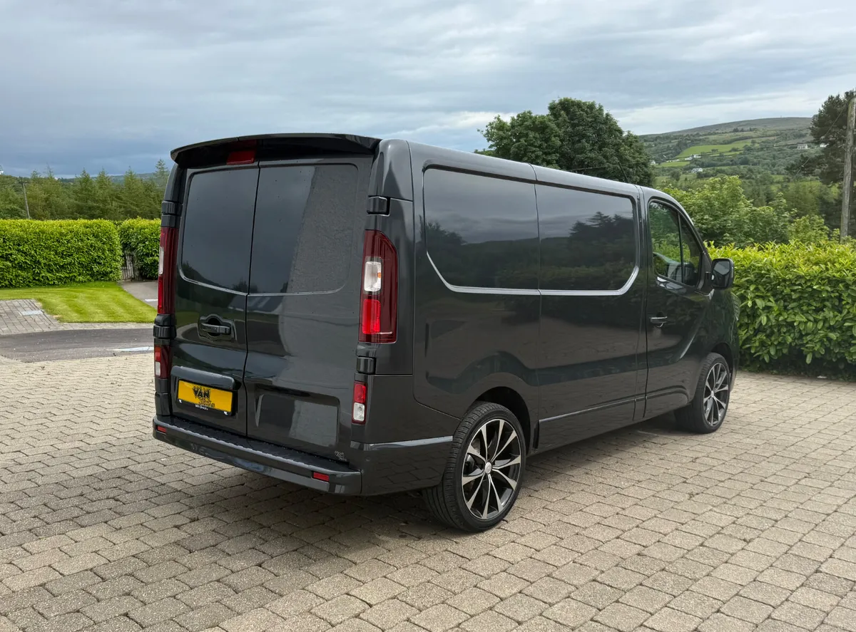 2023 (232reg) Renault Trafic 130bhp SWB L1H1 - Image 3