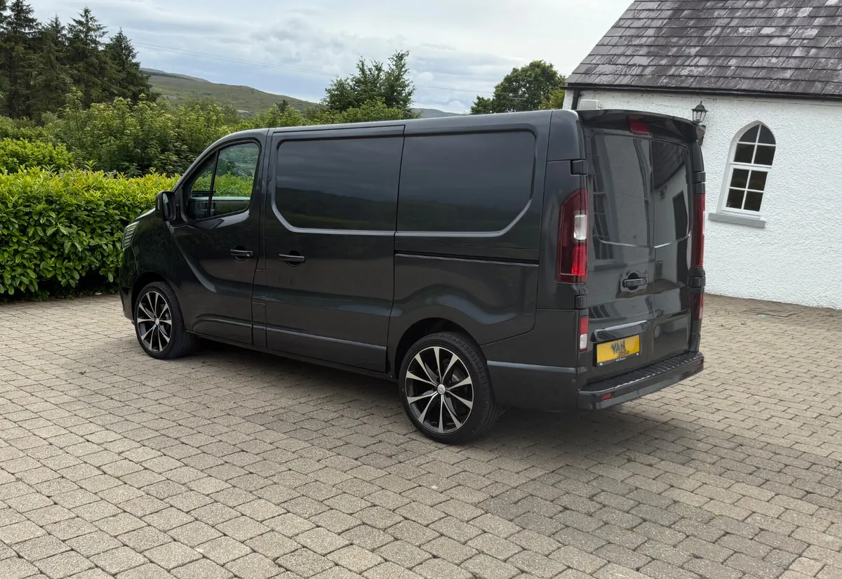 2023 (232reg) Renault Trafic 130bhp SWB L1H1 - Image 4