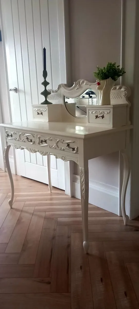 Antique French style table - Image 2