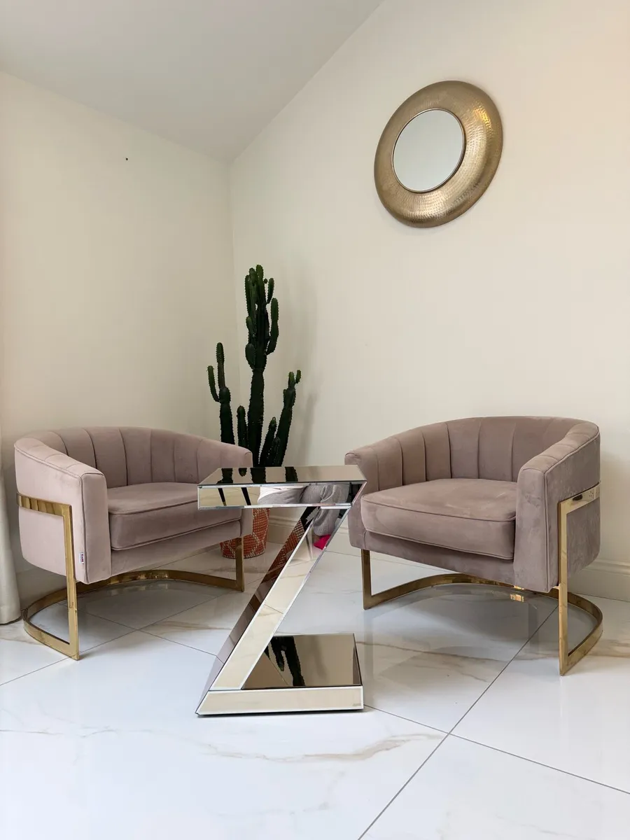 Kare Luxury Armchairs - Image 1
