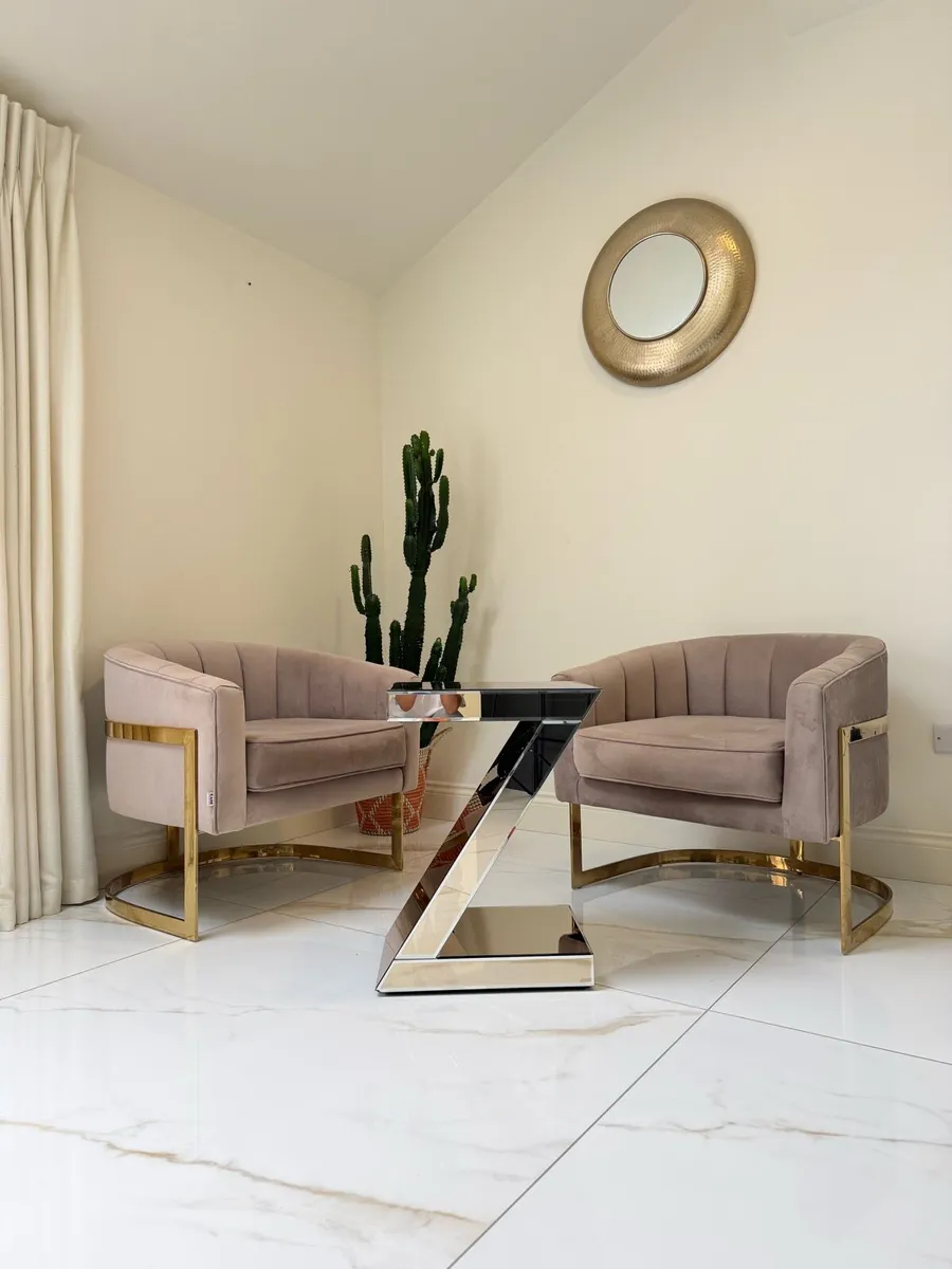Kare Luxury Armchairs - Image 2