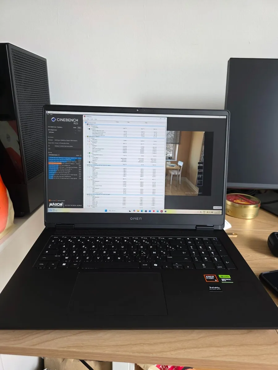 HP OMEN 17 RTX 4050 Ryzen 5 8645HS 16GB DDR5 - Image 1