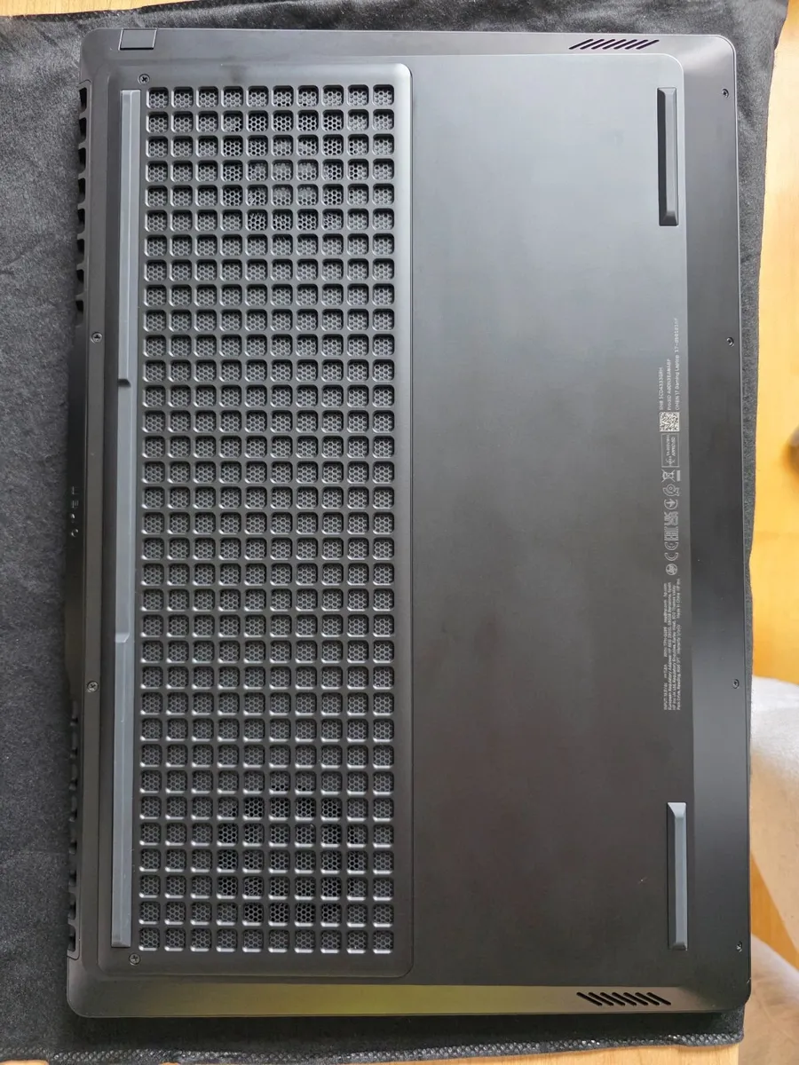 HP OMEN 17 RTX 4050 Ryzen 5 8645HS 16GB DDR5 - Image 4
