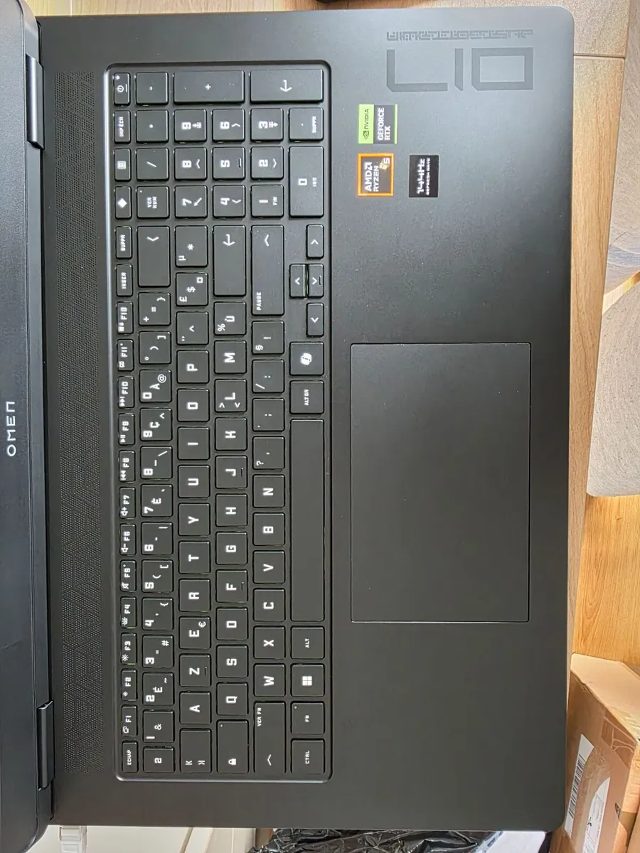 HP OMEN 17 RTX 4050 Ryzen 5 8645HS 16GB DDR5 - Image 2