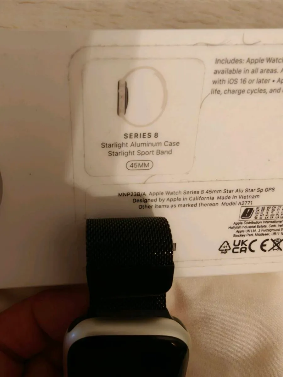 Apple watch series 8 in box and spare straps - Image 3