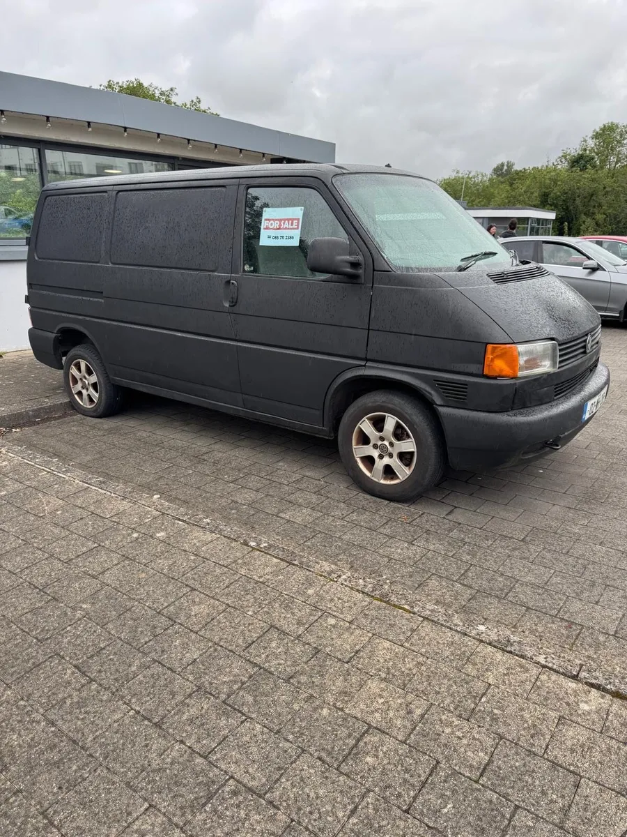Volkswagen Transporter 2002 - Image 1