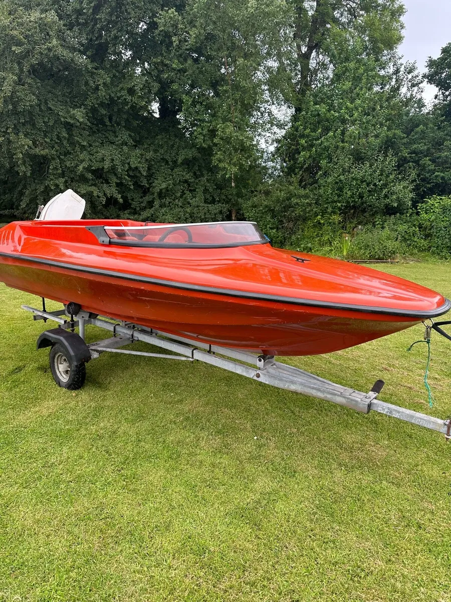 Shakespeare Speed Boat 14ft – Johnson 35hp - Image 3