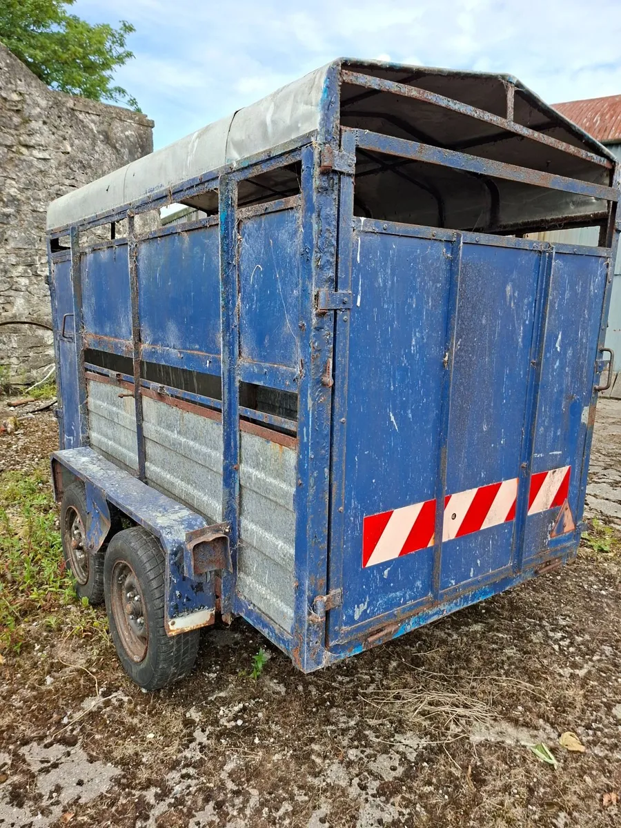 Trailers - Image 2