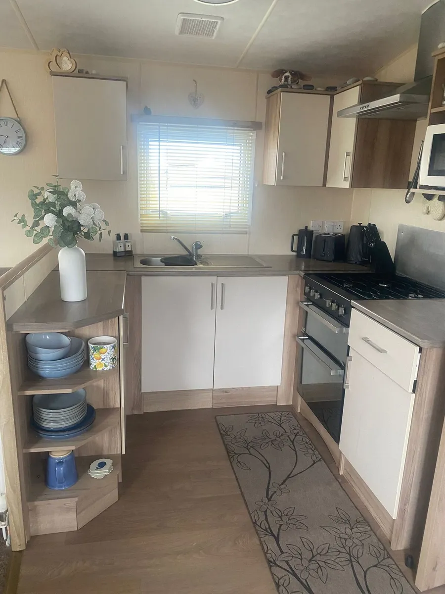 Mobile Home Static Caravan ABI Summer Breeze - Image 2