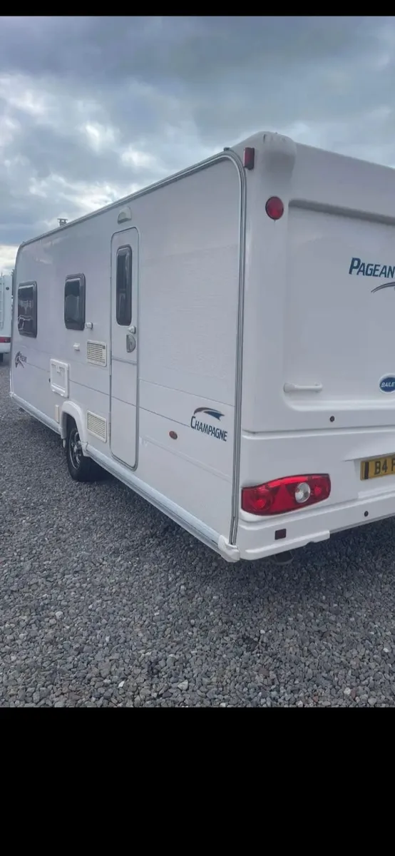 caravan - Image 1