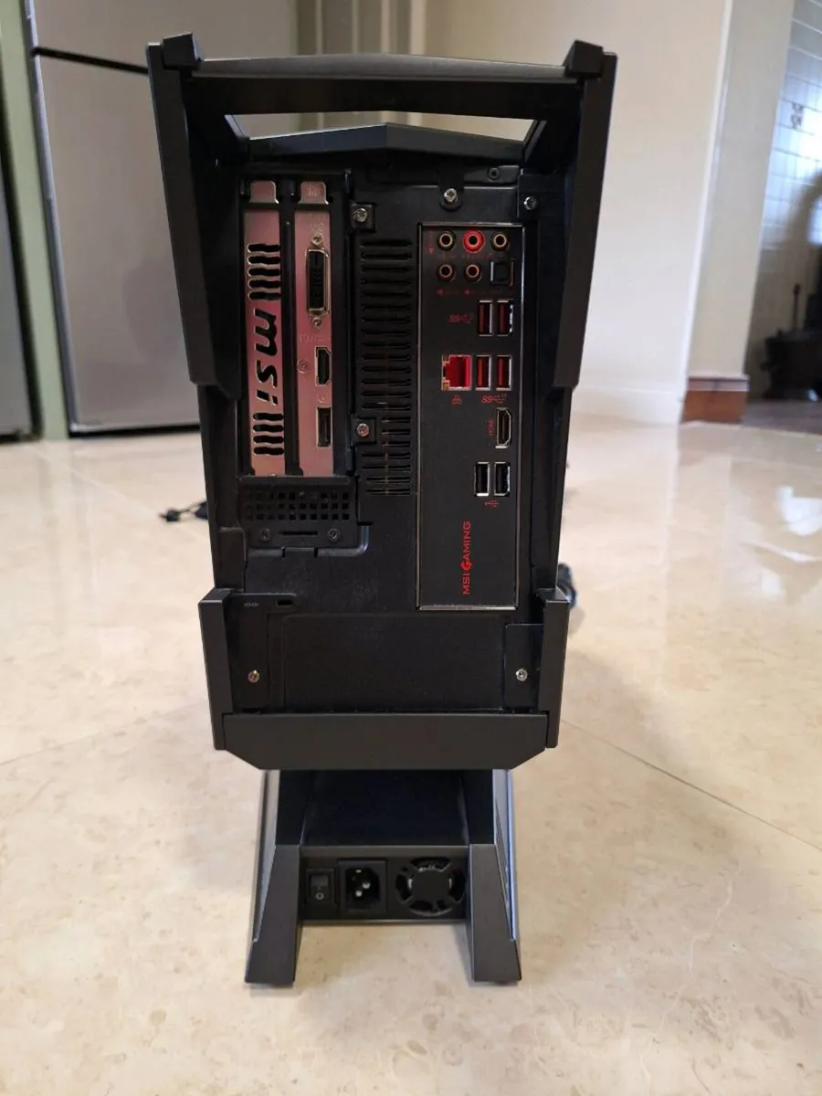 MSI Aegis 3 PC - Ben Q 24" Monitor - Image 4