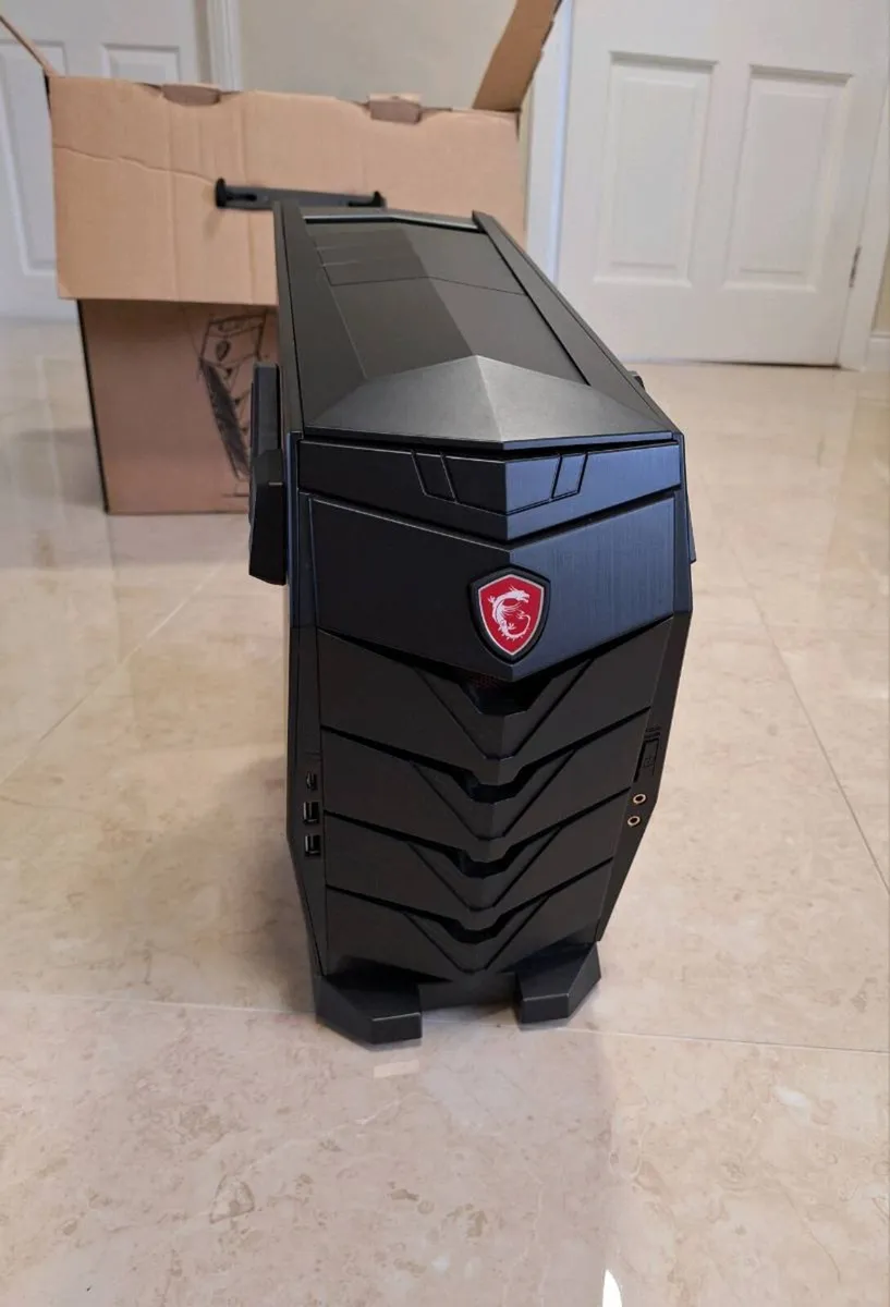 MSI Aegis 3 PC - Ben Q 24" Monitor - Image 1