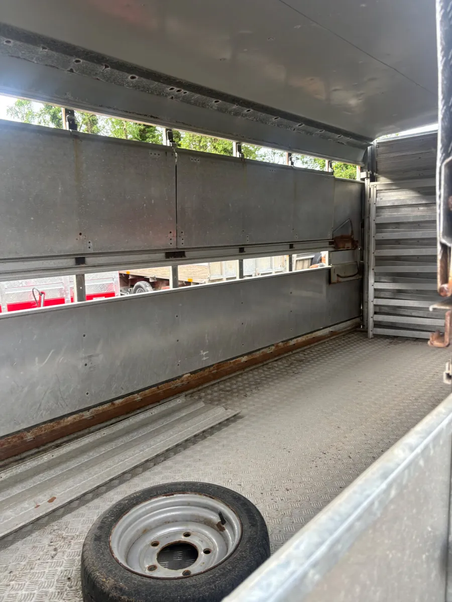 Ifor Williams 14ft dp cattle trailer - Image 3